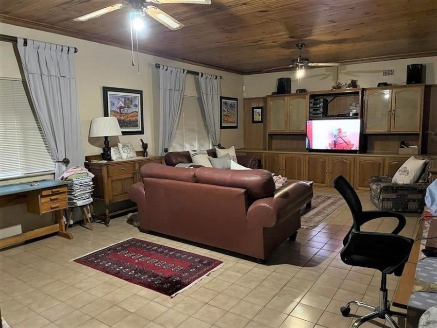 3 Bedroom Property for Sale in Upington Rural Northern Cape